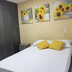 Apto para 6, cerca a la ciudad amurallada